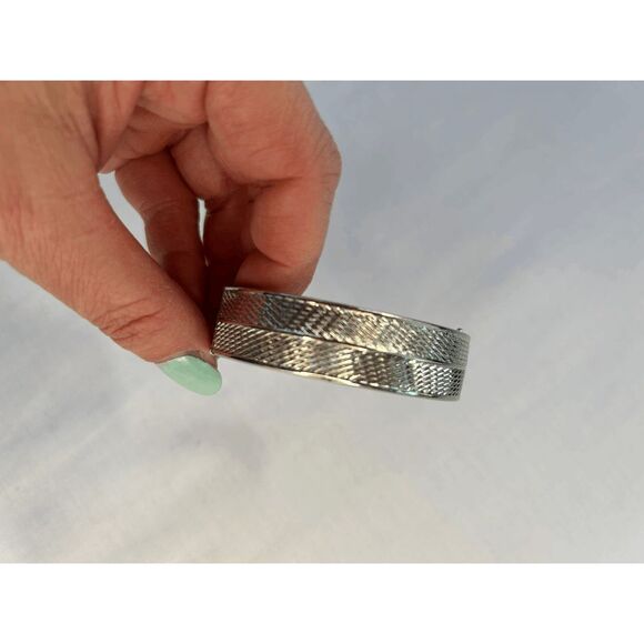 Vintage Silver Textured Cuff Bracelet, Snap Closure, Unique, Retro, - Picture 3 of 5